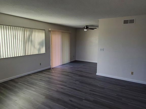 5th image of 7382 Tooma St #204
