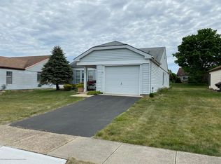 15 Reigate La, Manchester, NJ 08759