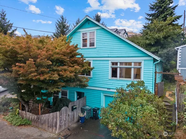 900 Hiawatha Place S, Seattle, WA 98144
