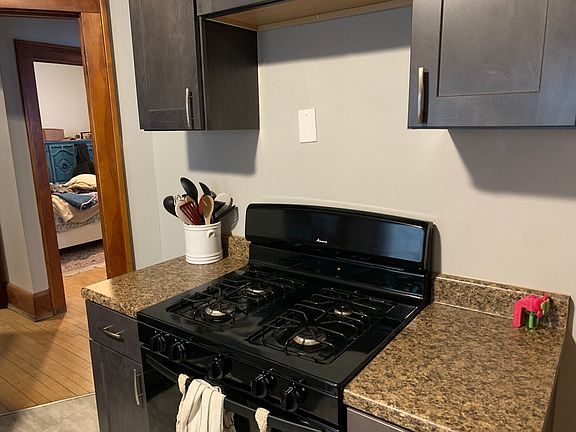 5th image of 3038 N Maryland Ave #3038