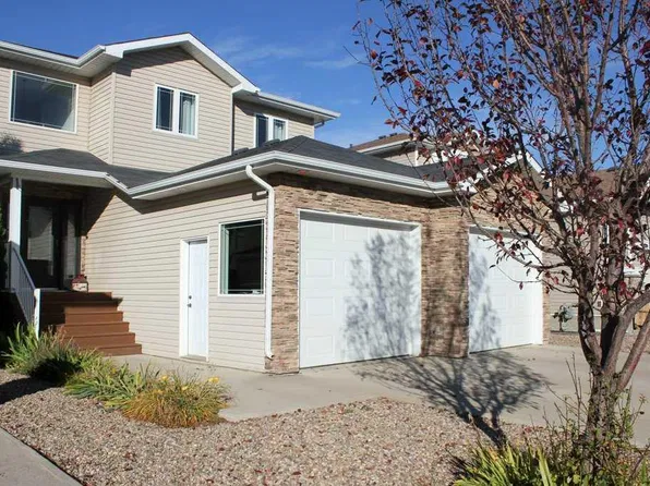 938 N Manor Pl SE, Redcliff, AB T0J 2P0
