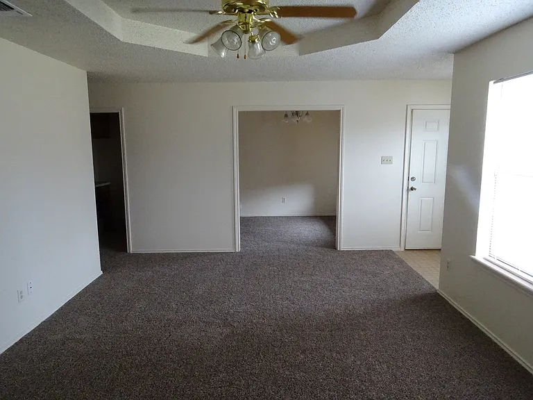 2303 84th St — Photo 2