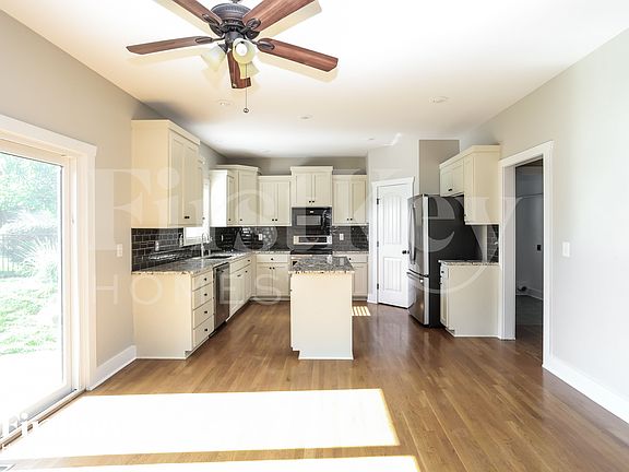 3rd image of 4520 N 108th St