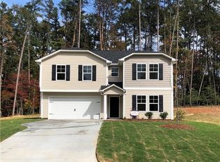 285 Shoreline Dr, New London, NC 28127