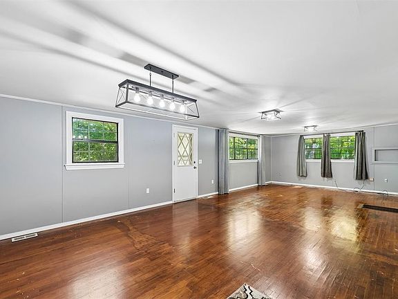 4th image of 3925 W Park Pl
