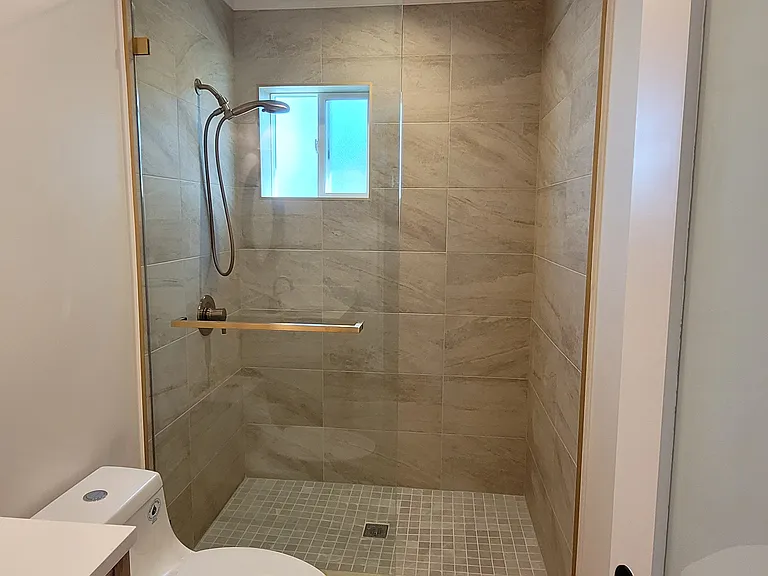 344 E Hillcrest Blvd #1 — Photo 4