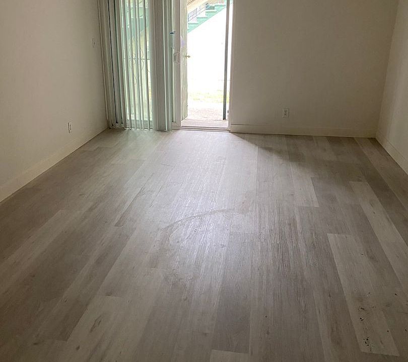 2nd image of 631 S Grevillea Ave #5