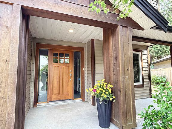 4th image of 4995 Bay Rd