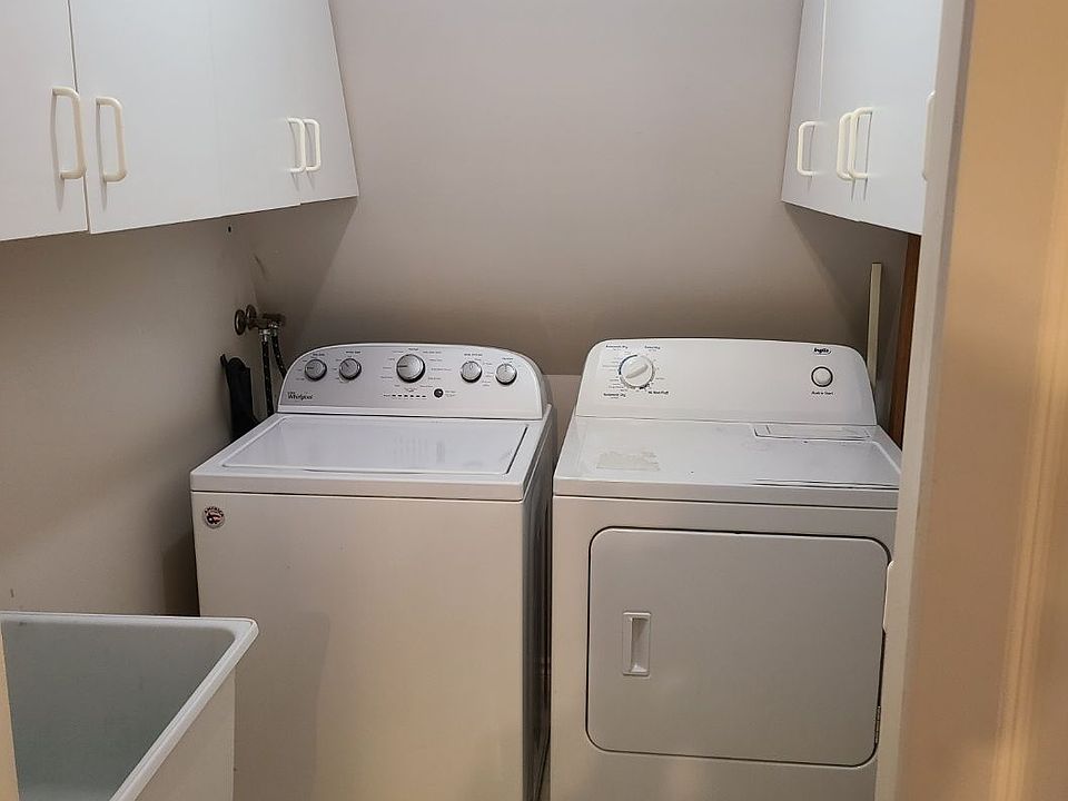 2216 Victoria St Innisfil, ON, L9S1K5 Apartments for Rent Zillow