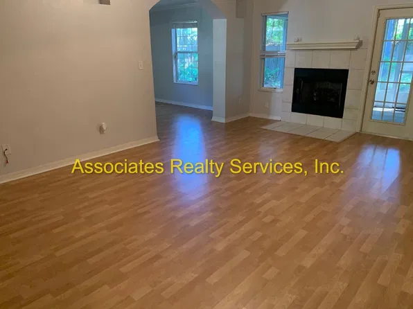 12214 NW 10th Pl, Newberry, FL 32669