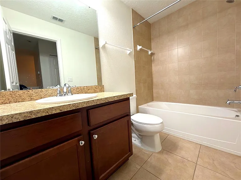 1036 Laurel Ridge Ln — Photo 17