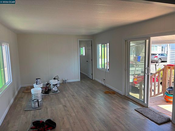 4th image of 4556 Appian Way Trailer 38