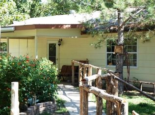 121 Jordan Ln, Elgin, TX 78621