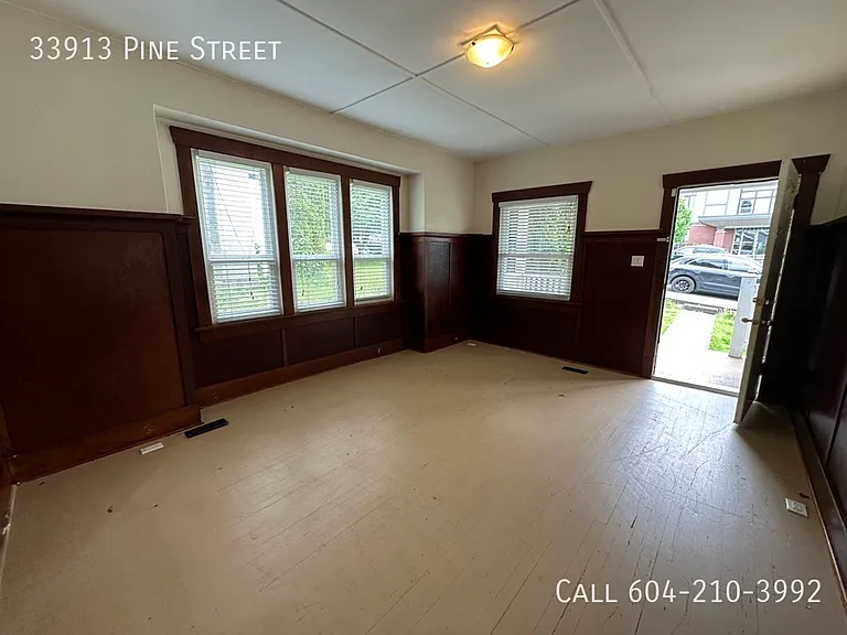33913 Pine St — Photo 5