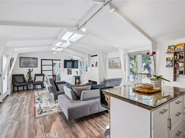 2041 N Beverly Glen Blvd, Los Angeles, CA 90077