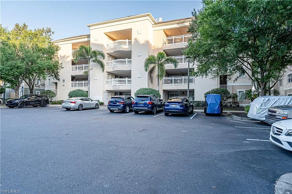 3 bed, 3.0 bath, 1686 sqft, $2,150 — Photo 1