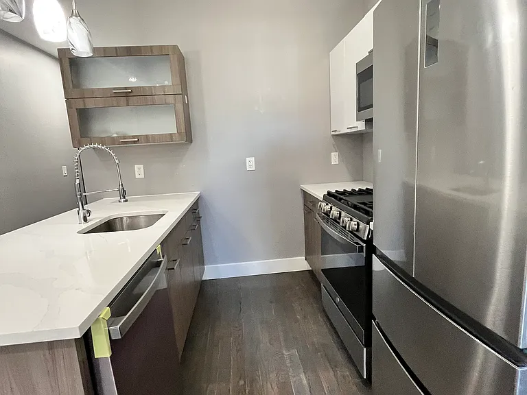 270 Hancock Ave #1 — Photo 3