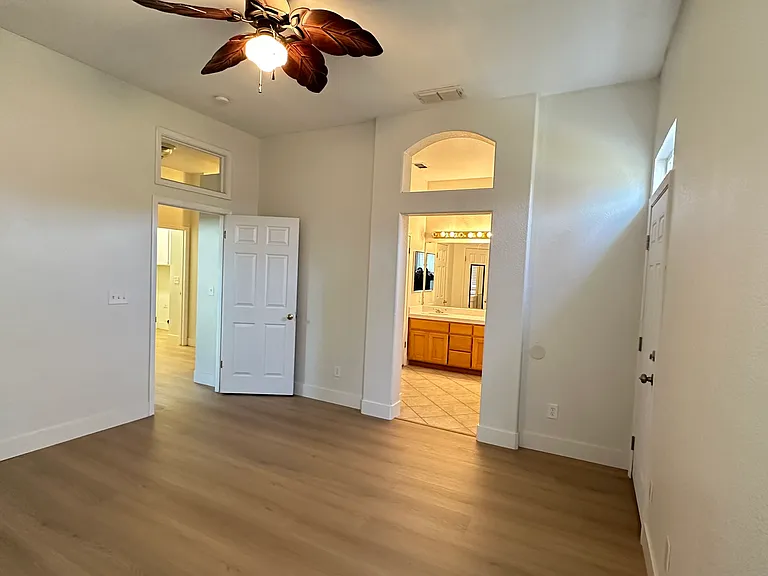 8482 Alameda Park Dr — Photo 7
