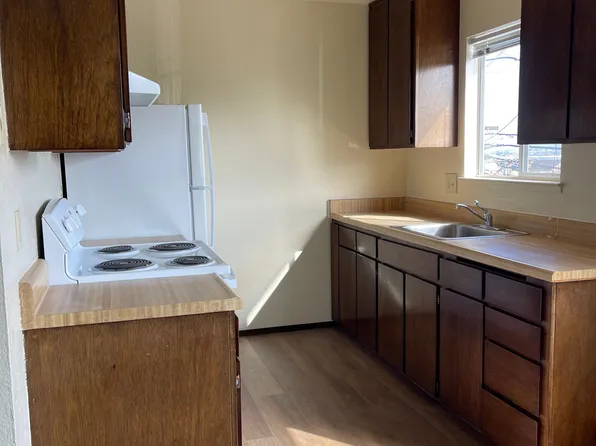 661 Baden Ave APT 4, South San Francisco, CA 94080