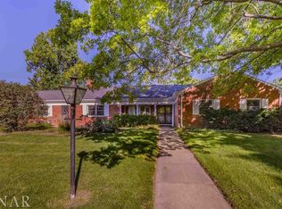 102 S Bellemont Rd, Bloomington, IL 61701