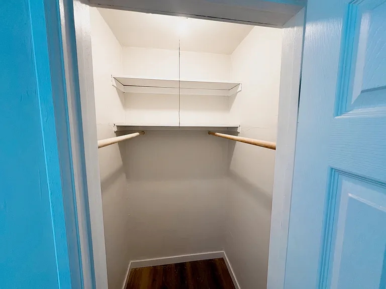 1719 Dewey St #1719 — Photo 8