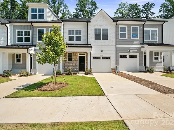 3332 Finchborough Ct, Charlotte, NC 28269