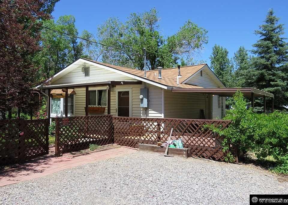 1st image of 923 E Lincoln Ave