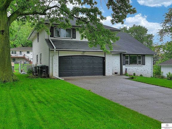 3rd image of 640 S 124th Ave