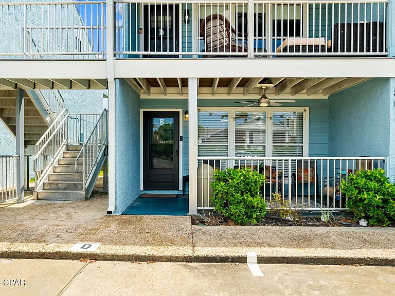 503 Granada Cir #503B — Photo 3