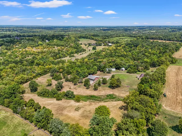 999 Fords Mill Rd, Versailles, KY 40383