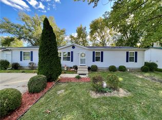 50 Apple Ct, Mattoon, IL 61938