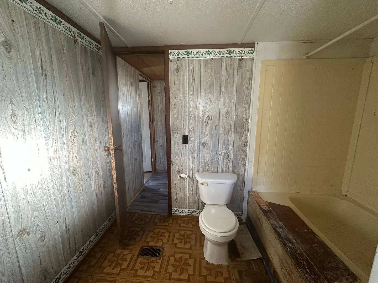 2 bed, 1000 sqft, $500 — Photo 2