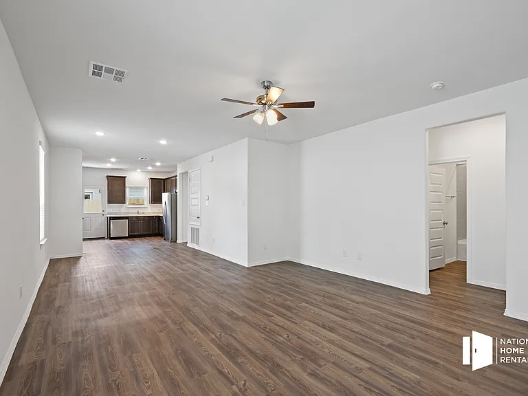 16607 Spirit St — Photo 5