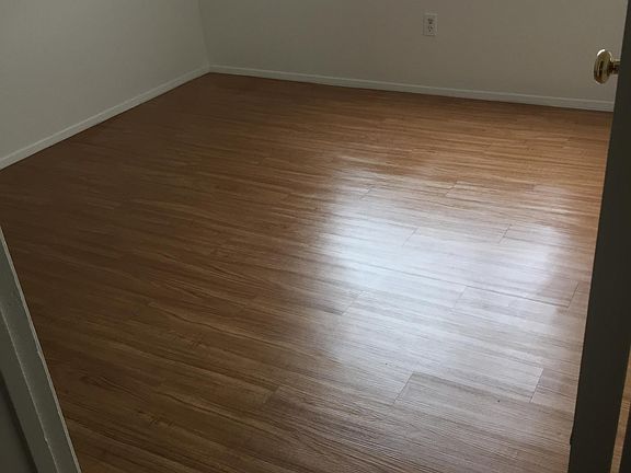4th image of 4563 38th St