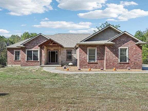 4th image of 4445 Cedar Tree Ln