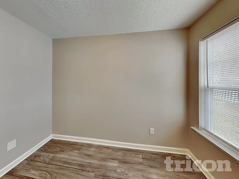 524 Chisolm Way — Photo 13