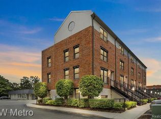 672 W Eleven Mile Rd UNIT 1, Royal Oak, MI 48067