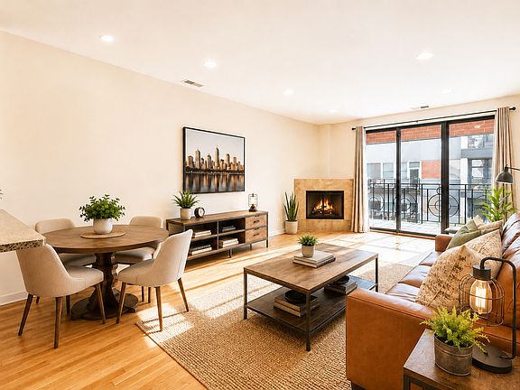 2nd image of 1618 S Halsted St APT 4C