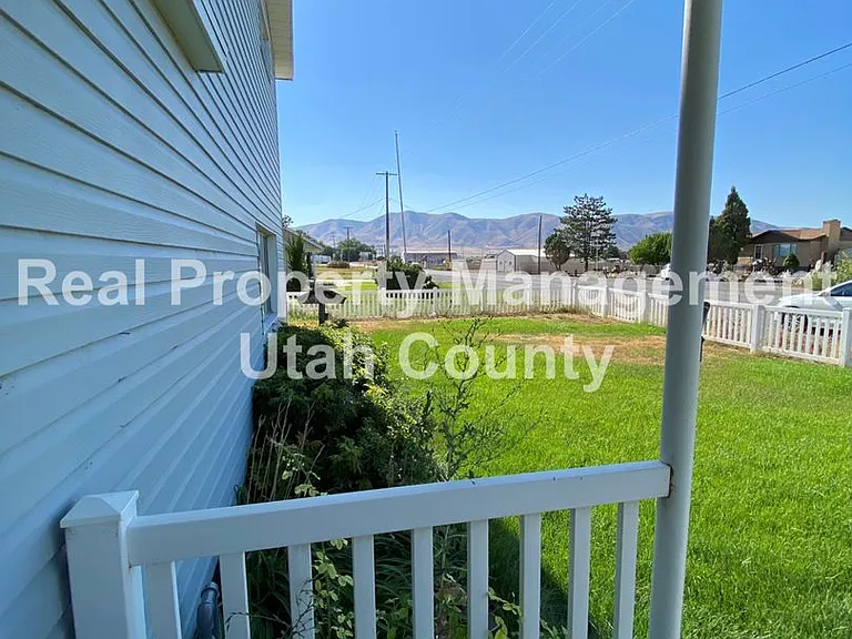 1285 W Utah Ave — Photo 3