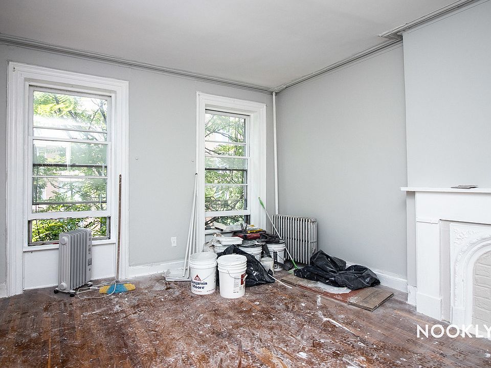 1st image of 298 Gates Ave #5