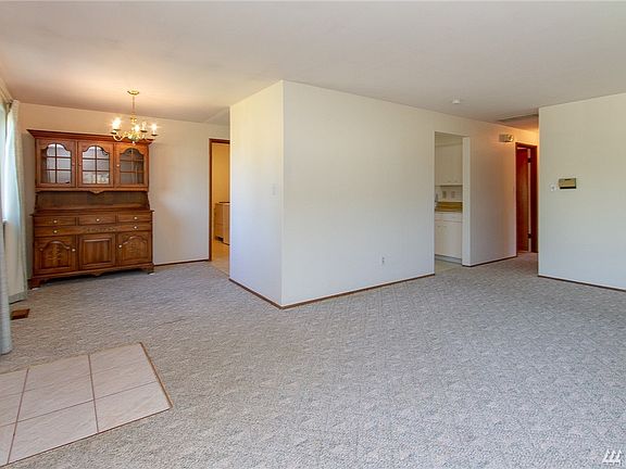 3rd image of 7029 S Thompson Ave