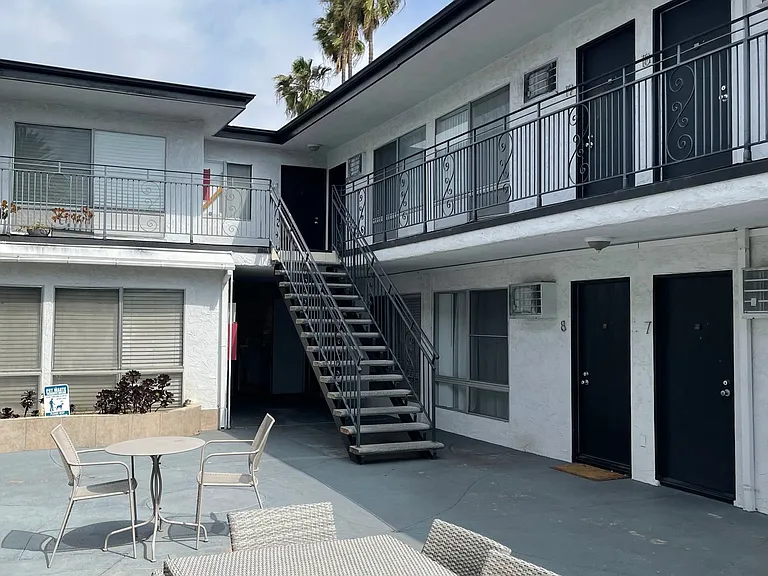 Jordan Court Apartments — Photo 7