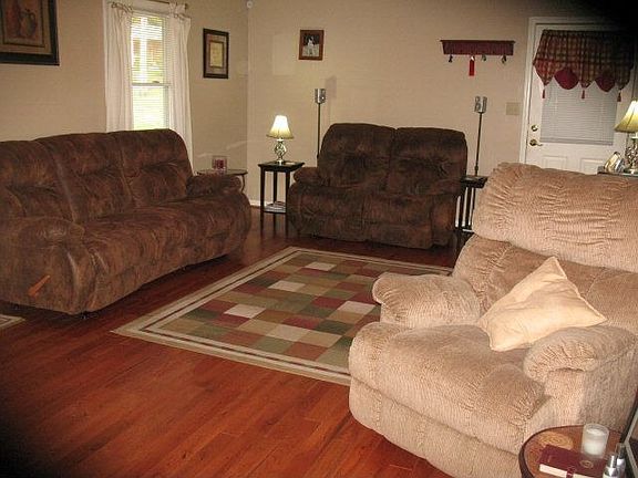 4th image of 101 Talbott Dr