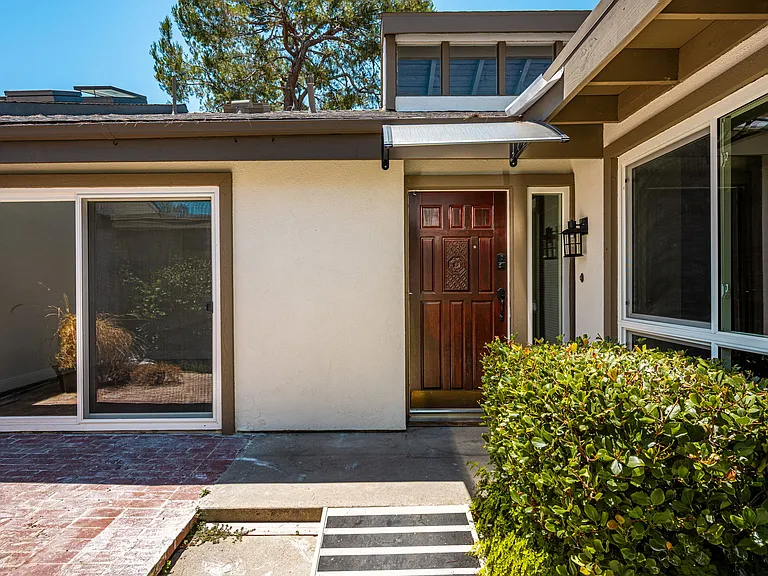 24 Redwood Tree Ln — Photo 4
