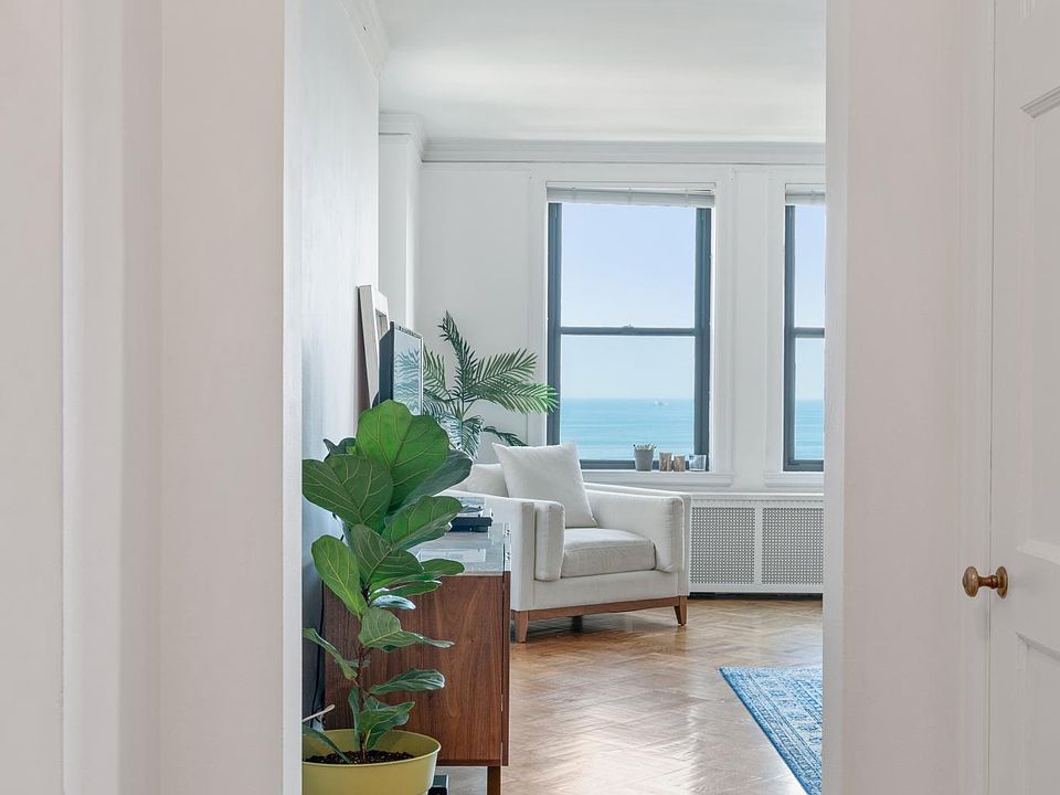 1st image of 2000 N Lincoln Park W #1210