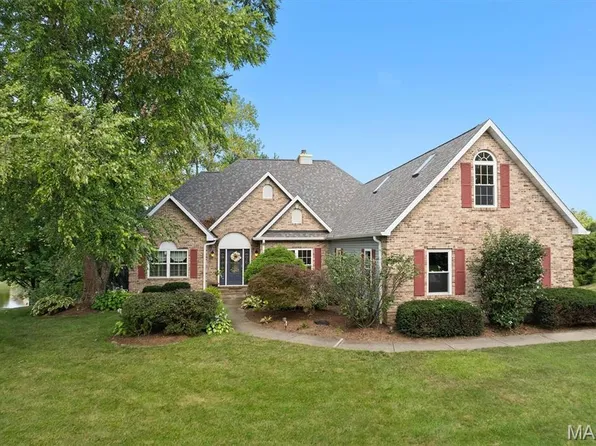 609 E Waters Edge Dr, Shiloh, IL 62221