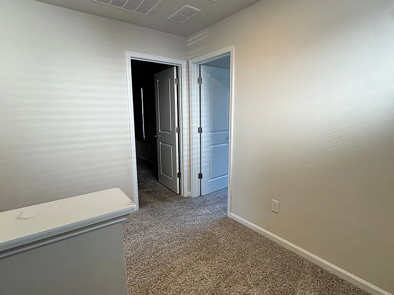 1066 Plumcrest Dr — Photo 11