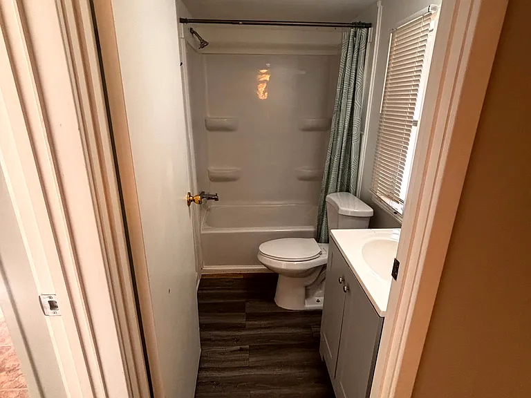 35 Sargent St — Photo 13