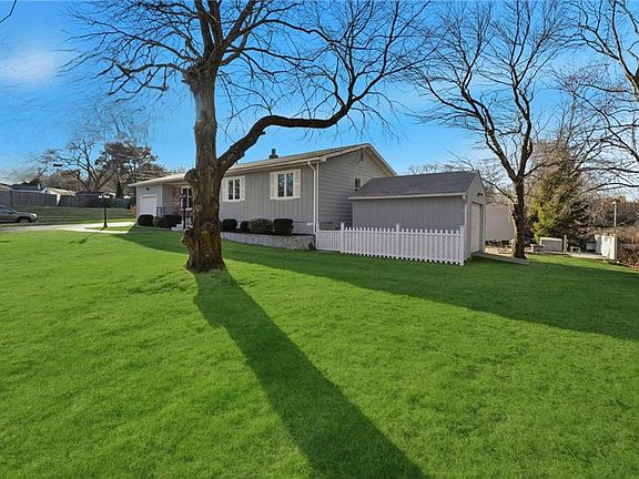 3rd image of 45 Diamond Hill Rd