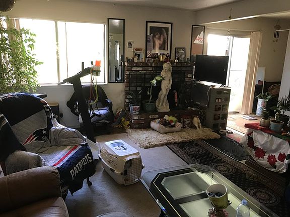 3rd image of 2402 Portola Don Ave
